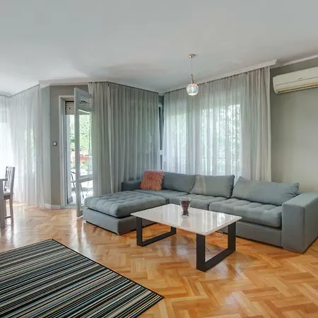 Apartment Spacious Flat Close To The American Embassy *