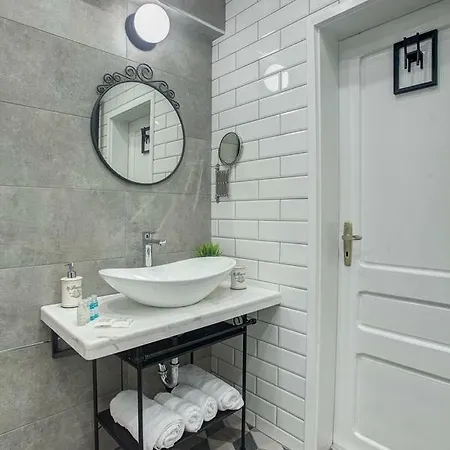 Apartment Spacious Flat Close To The American Embassy *